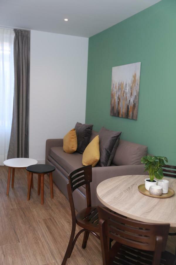New Point Opera Aparthotel Madrid Exteriör bild