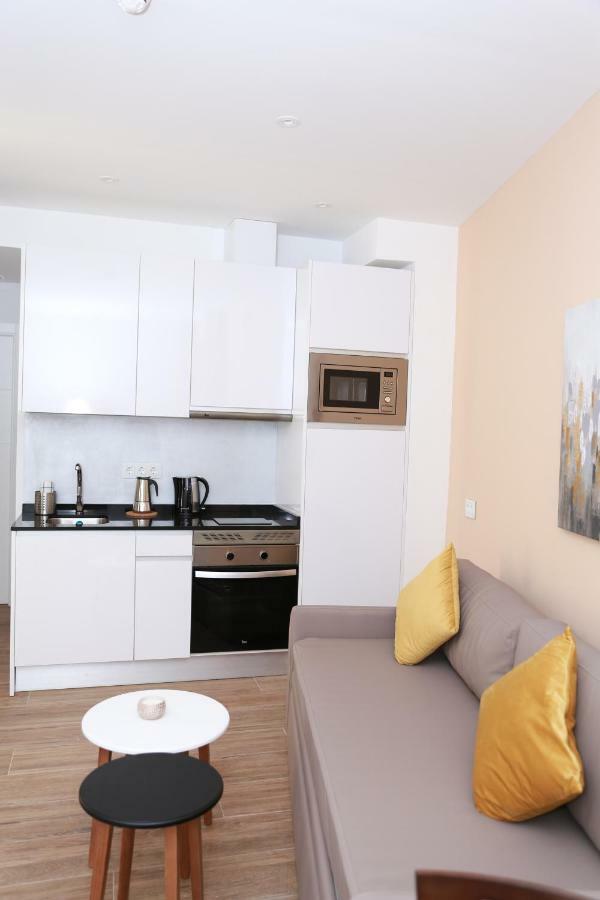 New Point Opera Aparthotel Madrid Exteriör bild